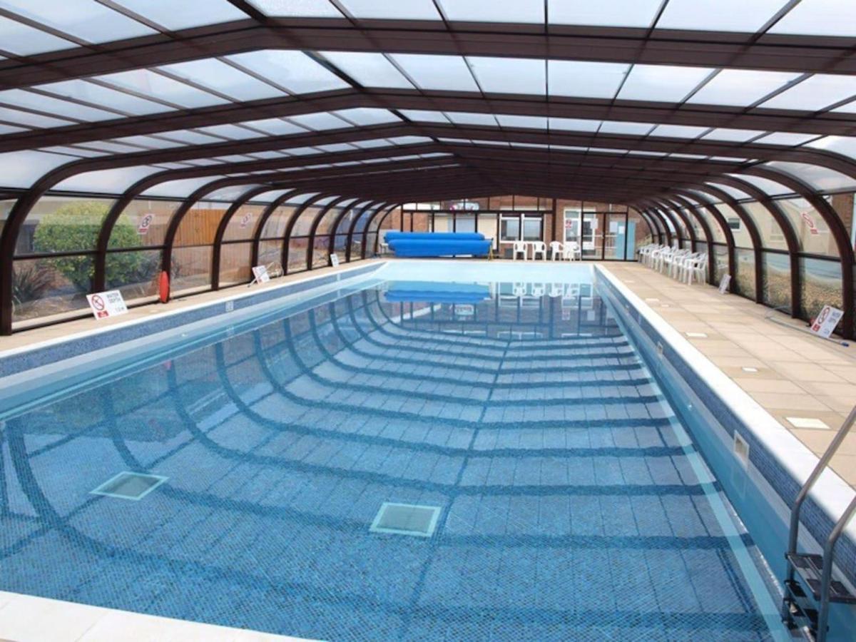 Villa Sea View 3-Bed Heated Pool Eat Bar Kids Park ローストフト エクステリア 写真