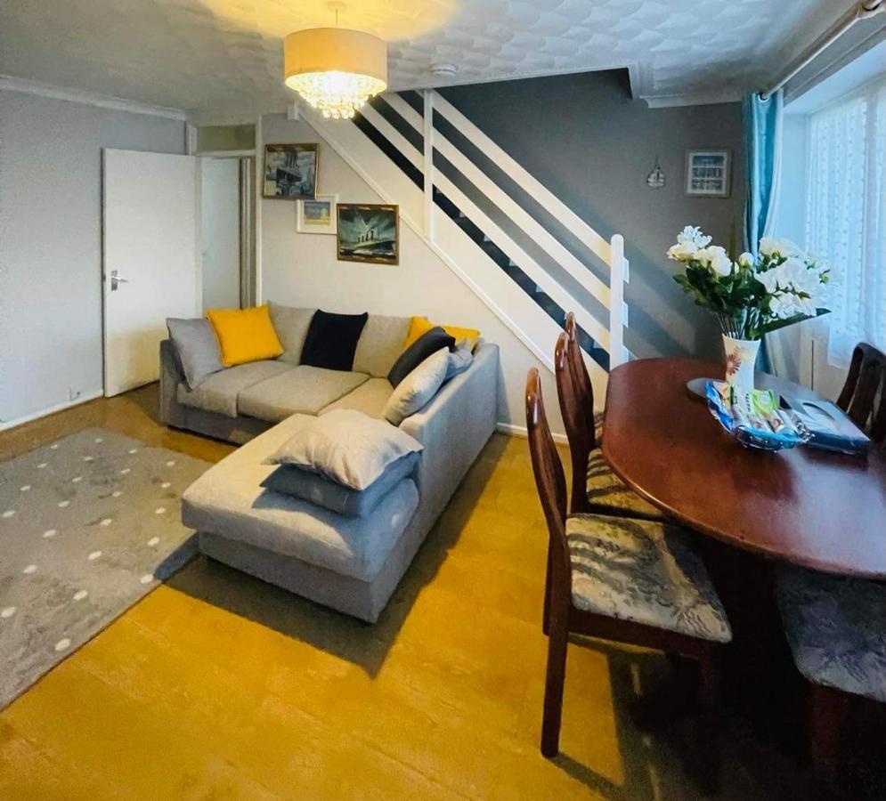 Villa Sea View 3-Bed Heated Pool Eat Bar Kids Park ローストフト エクステリア 写真
