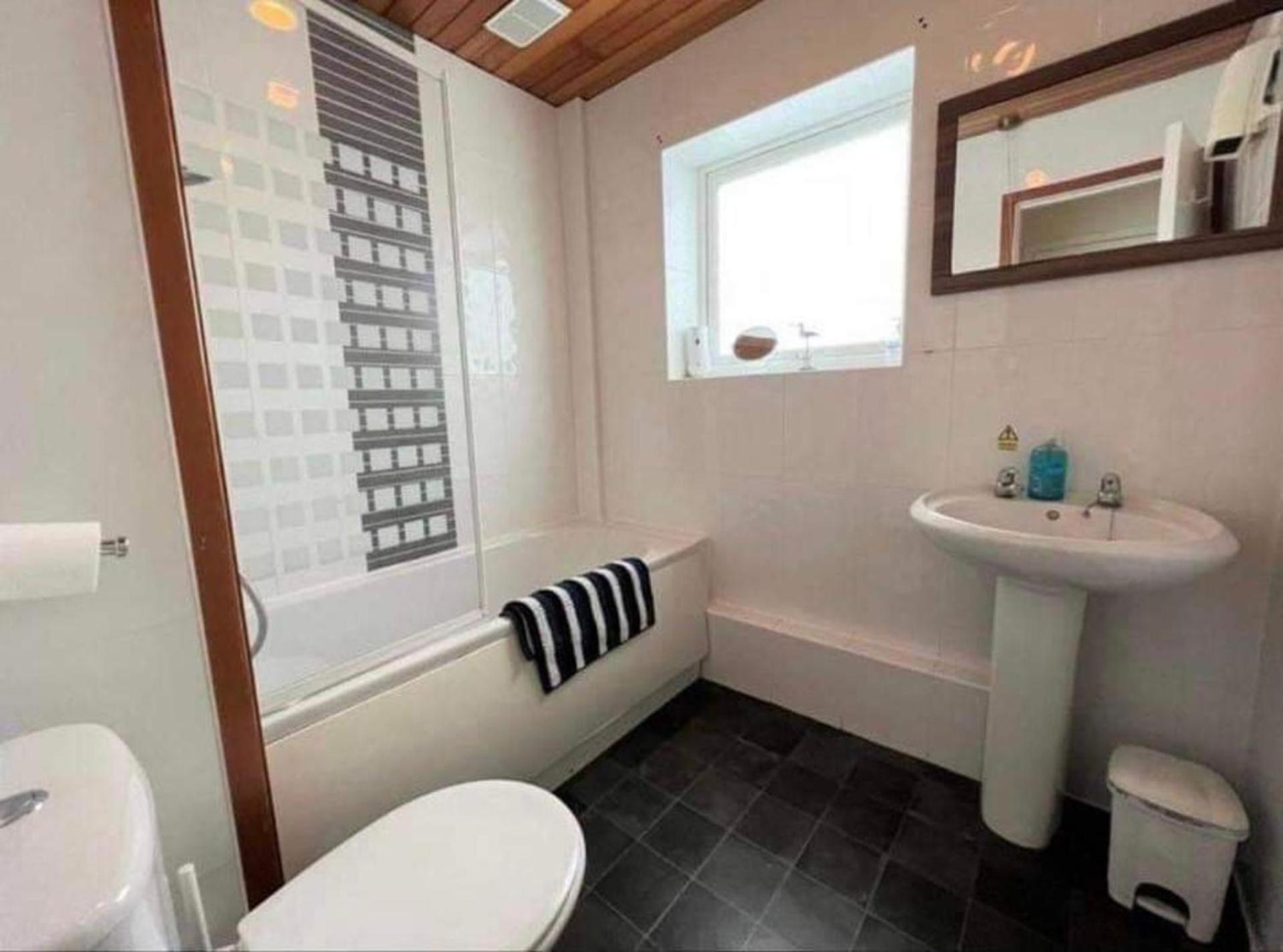Villa Sea View 3-Bed Heated Pool Eat Bar Kids Park ローストフト エクステリア 写真