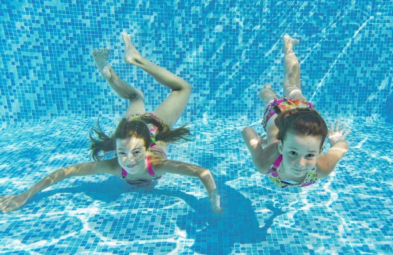Villa Sea View 3-Bed Heated Pool Eat Bar Kids Park ローストフト エクステリア 写真