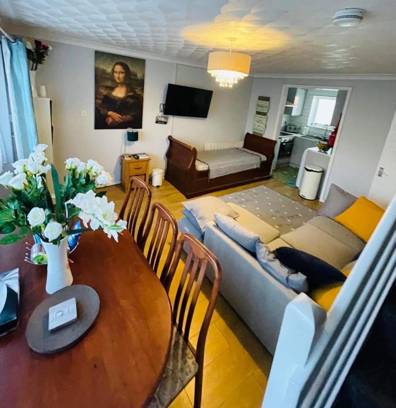 Villa Sea View 3-Bed Heated Pool Eat Bar Kids Park ローストフト エクステリア 写真